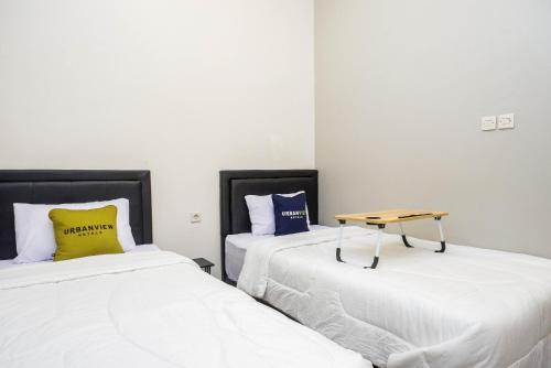 urbanview hotel near alun alun tegal