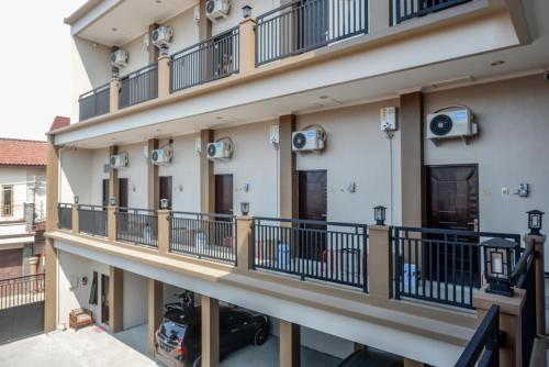 urbanview hotel near alun alun tegal