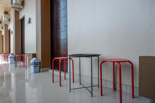 urbanview hotel near alun alun tegal