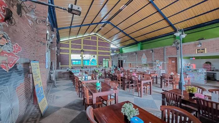 hotel shinta 1 near stasiun kertosono mitra reddoorz