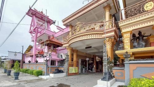Hotel Shinta 1 Near Stasiun Kertosono Mitra Reddoorz,,2 star