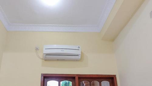 hotel shinta 1 near stasiun kertosono mitra reddoorz