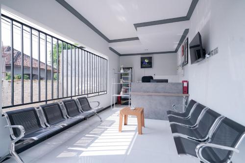 reddoorz syariah at jalan endro suratmin lampung