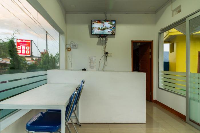 reddoorz aldos villa silangit