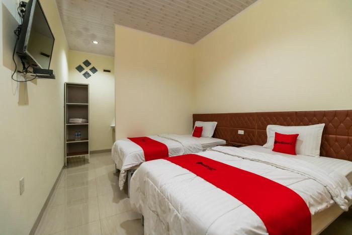reddoorz aldos villa silangit