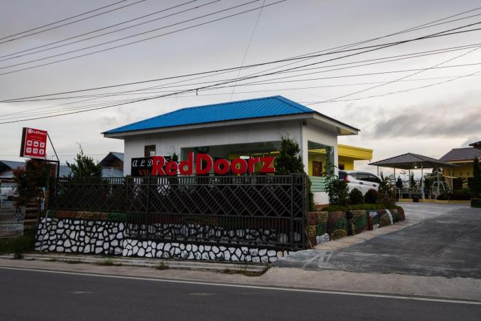 reddoorz aldos villa silangit