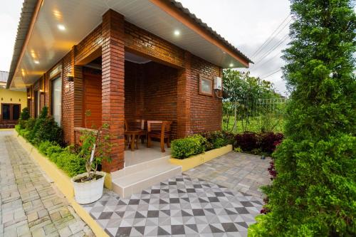 Reddoorz @ Aldos Villa Silangit,,2 star