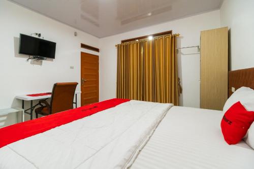 reddoorz aldos villa silangit