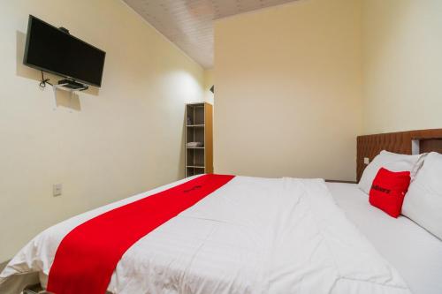 reddoorz aldos villa silangit