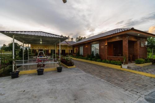 reddoorz aldos villa silangit