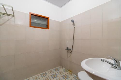 reddoorz aldos villa silangit