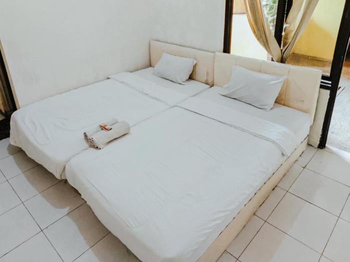 de luck homestay near alun alun sidoarjo