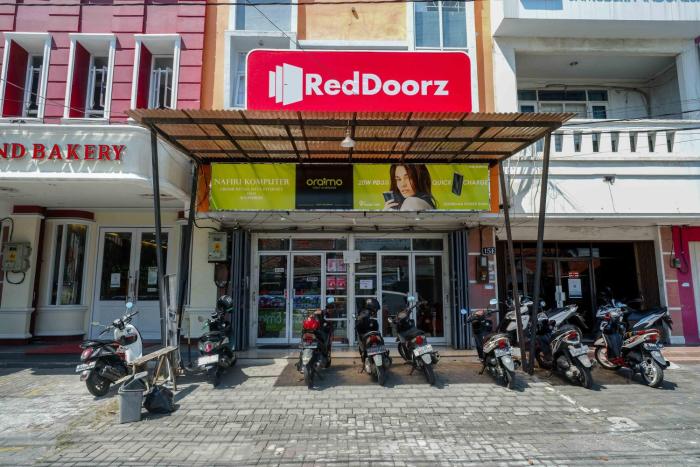 reddoorz syariah at kelud sampangan semarang