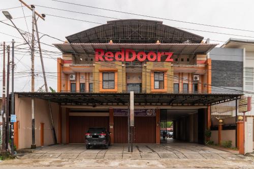 Reddoorz Syariah Near Universitas Putra Indonesia Padang,,2 star