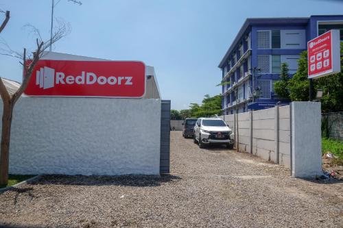 Reddoorz Near Tugu Kartasura,,2 star
