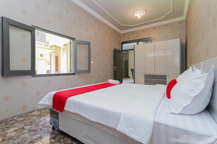 reddoorz plus villa bontes batu
