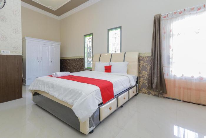 reddoorz plus villa bontes batu