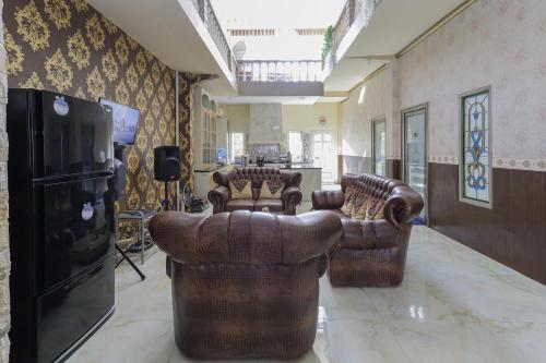 reddoorz plus villa bontes batu