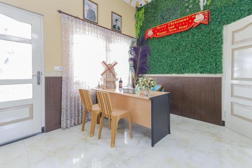 reddoorz plus villa bontes batu