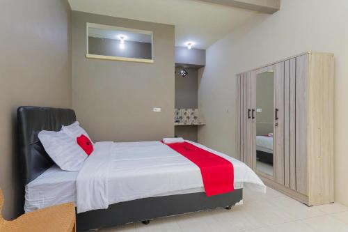 reddoorz plus villa bontes batu