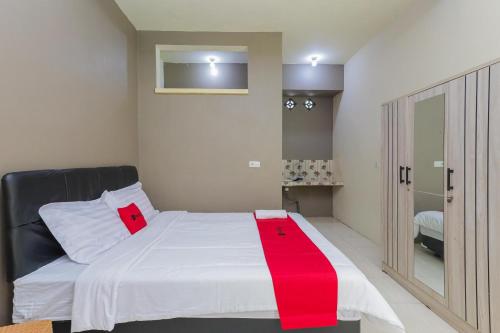 reddoorz plus villa bontes batu