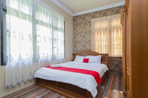 reddoorz plus villa bontes batu