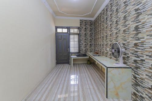 reddoorz plus villa bontes batu