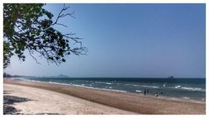 the curve residence hua hin