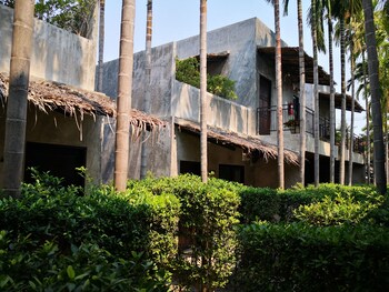 the curve residence hua hin