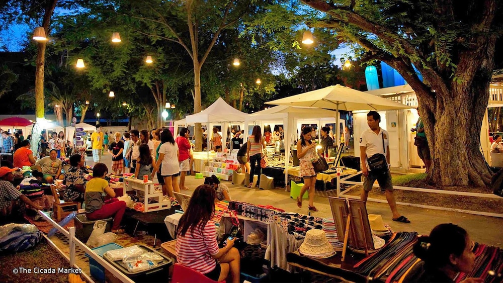 the curve residence hua hin