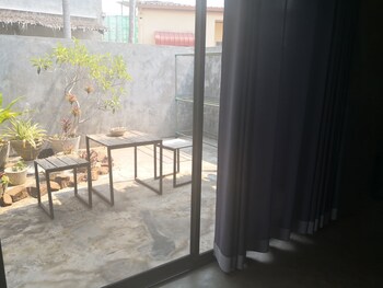 the curve residence hua hin