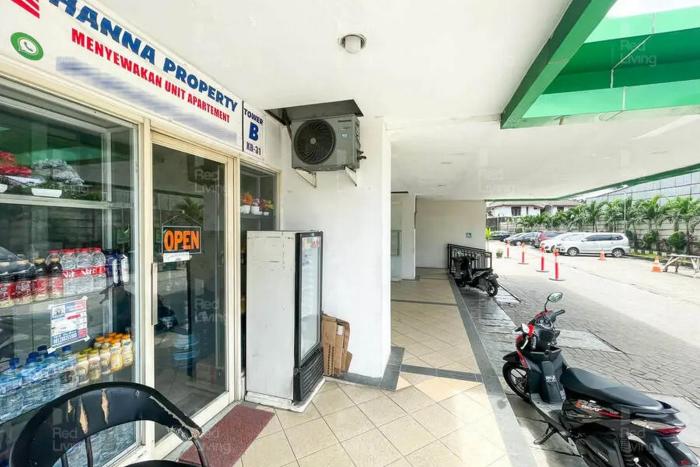 redliving apartemen green lake view ciputat pelangi rooms 3 tower e