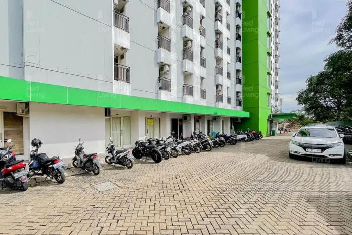 redliving apartemen green lake view ciputat pelangi rooms 3 tower e