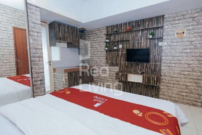 redliving apartemen green lake view ciputat pelangi rooms 3 tower e