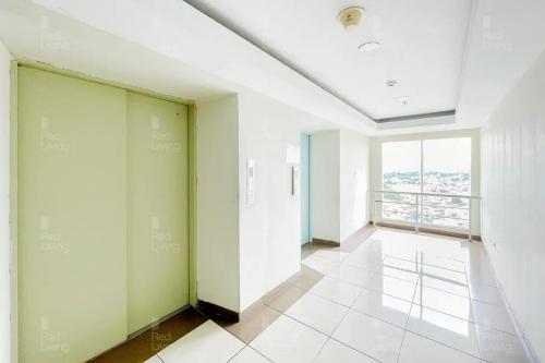 redliving apartemen green lake view ciputat pelangi rooms 3 tower e