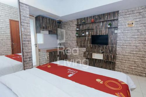 redliving apartemen green lake view ciputat pelangi rooms 3 tower e
