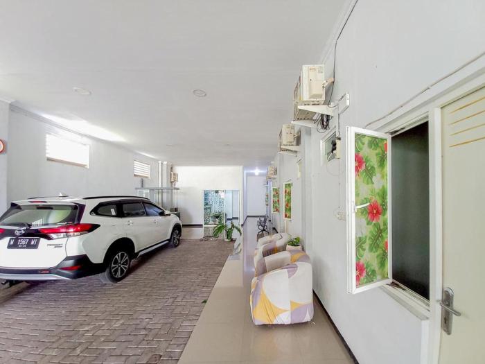 homestay bahari near wisata bahari tlocor sidoarjo mitra reddoorz