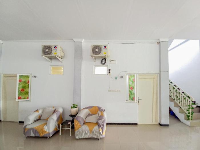 homestay bahari near wisata bahari tlocor sidoarjo mitra reddoorz