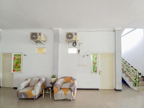 homestay bahari near wisata bahari tlocor sidoarjo mitra reddoorz