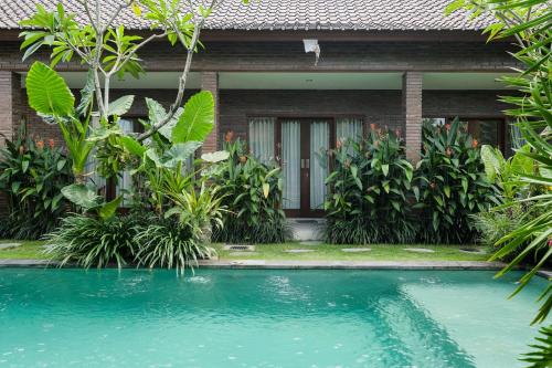 the kumpi bali by the lavana