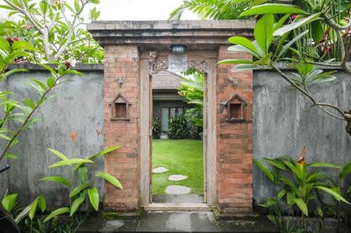 the kumpi bali by the lavana