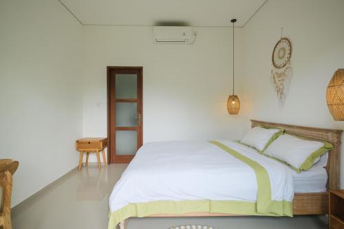 the kumpi bali by the lavana