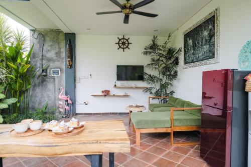 the kumpi bali by the lavana