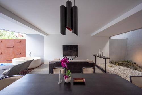 the lavana akatara villa nusa dua