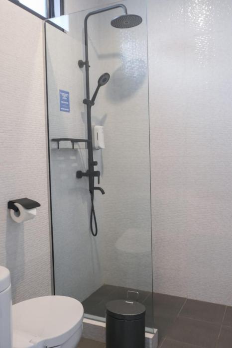 atap biru residence