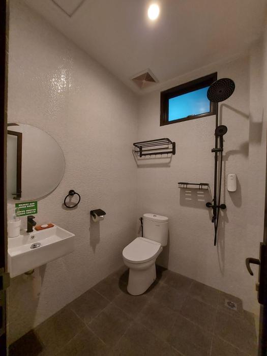 atap biru residence