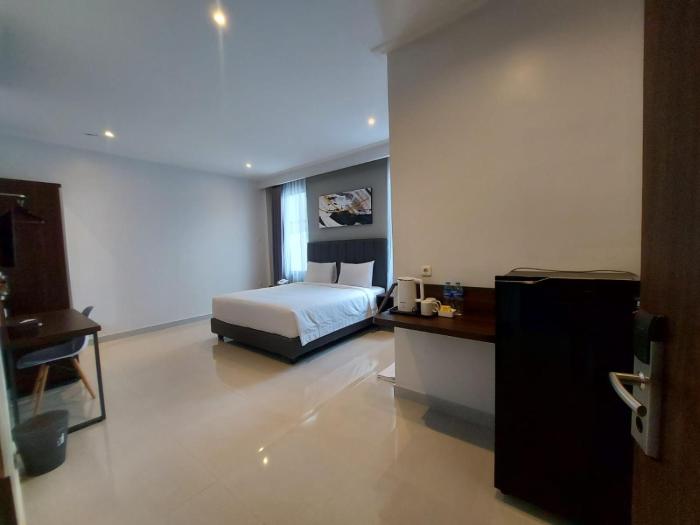 atap biru residence