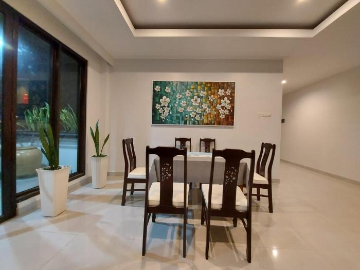 atap biru residence
