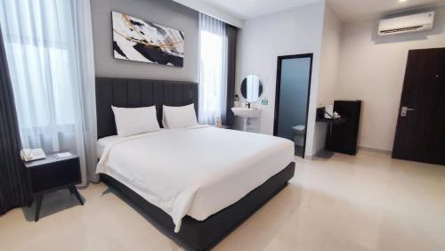atap biru residence