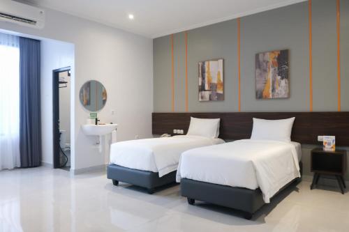 atap biru residence